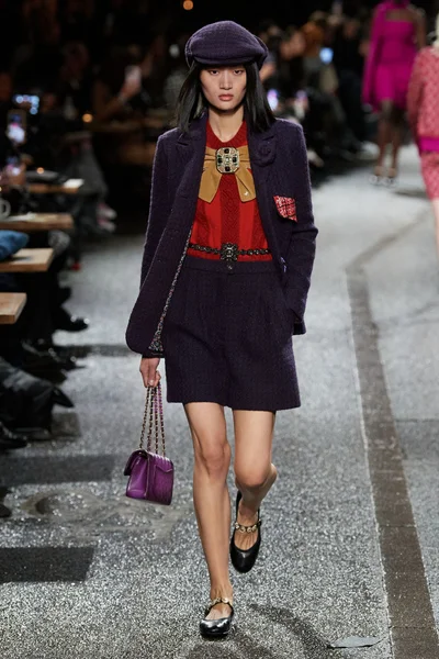 Look 54